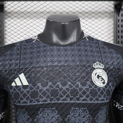 Real Madrid Edición Especial Negra 2024/25 Versión Jugador