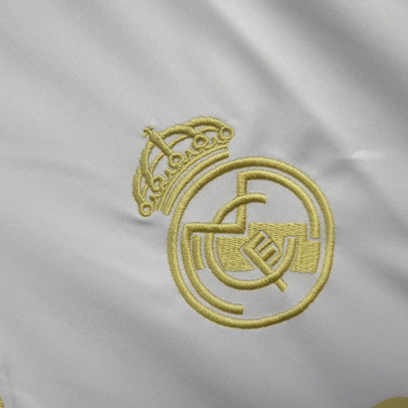 Real Madrid "Especial Dragon Dorado" 2024/25 Versión Fan