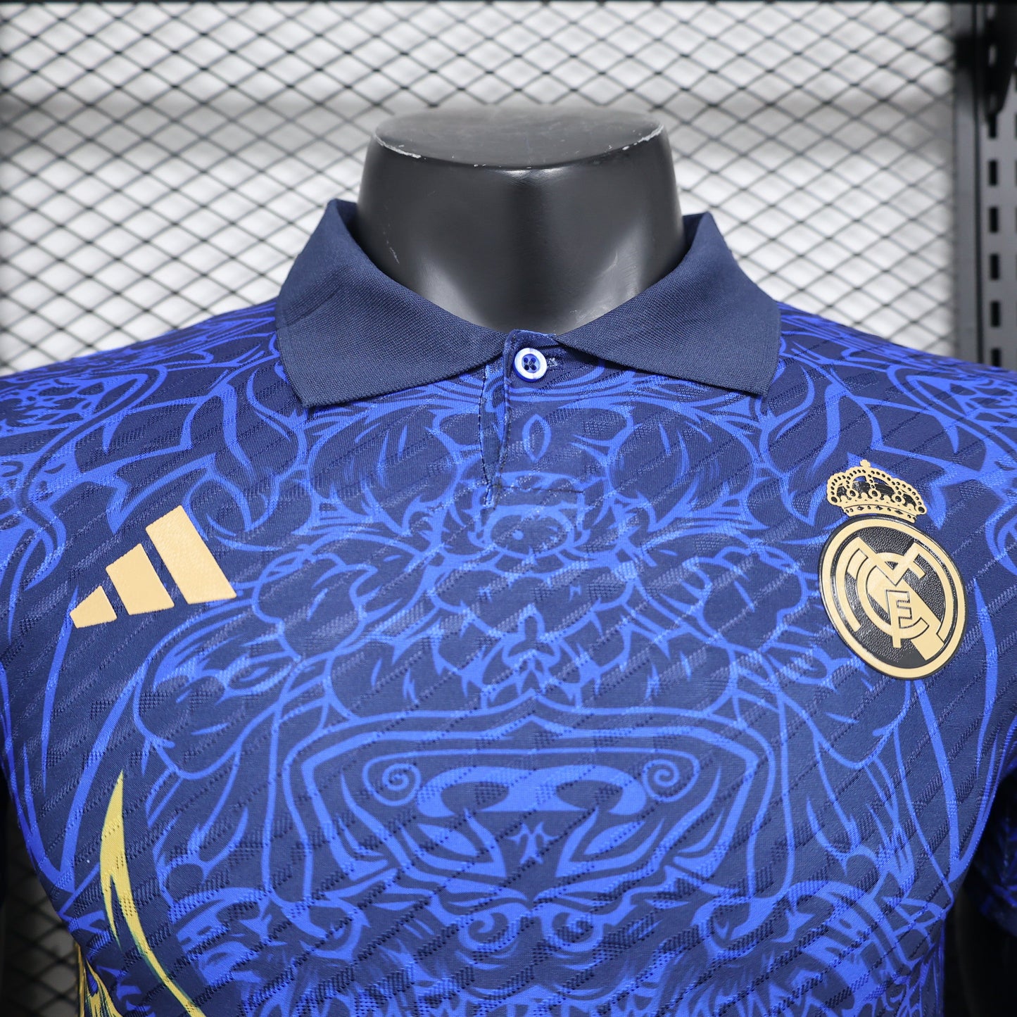 Real Madrid "Yellow Blue Dragon" 2024/25 Versión Jugador