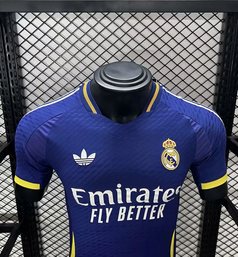 Real Madrid "Edición Especial Azul" 2024/25 Versión Fan