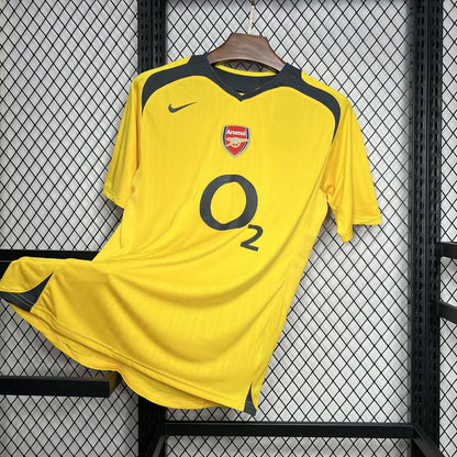 Arsenal Visita Retro 2005/06 Versión Fan