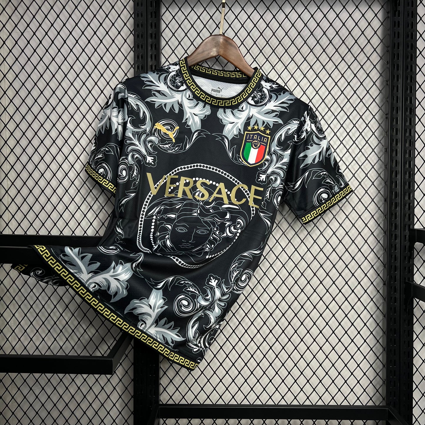 Italia Versace Black Edition 2023/24 Versión Fan