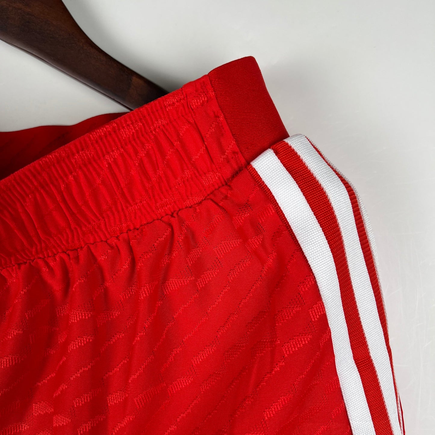 Bayern Munich Local 2023/24 Shorts Rojos