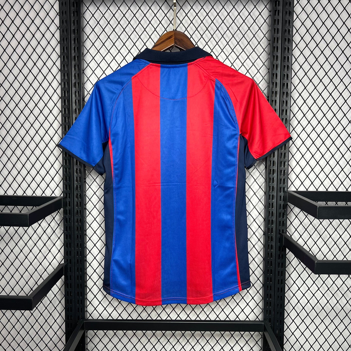 FC Barcelona Local Retro 2004/05 Versión Fan