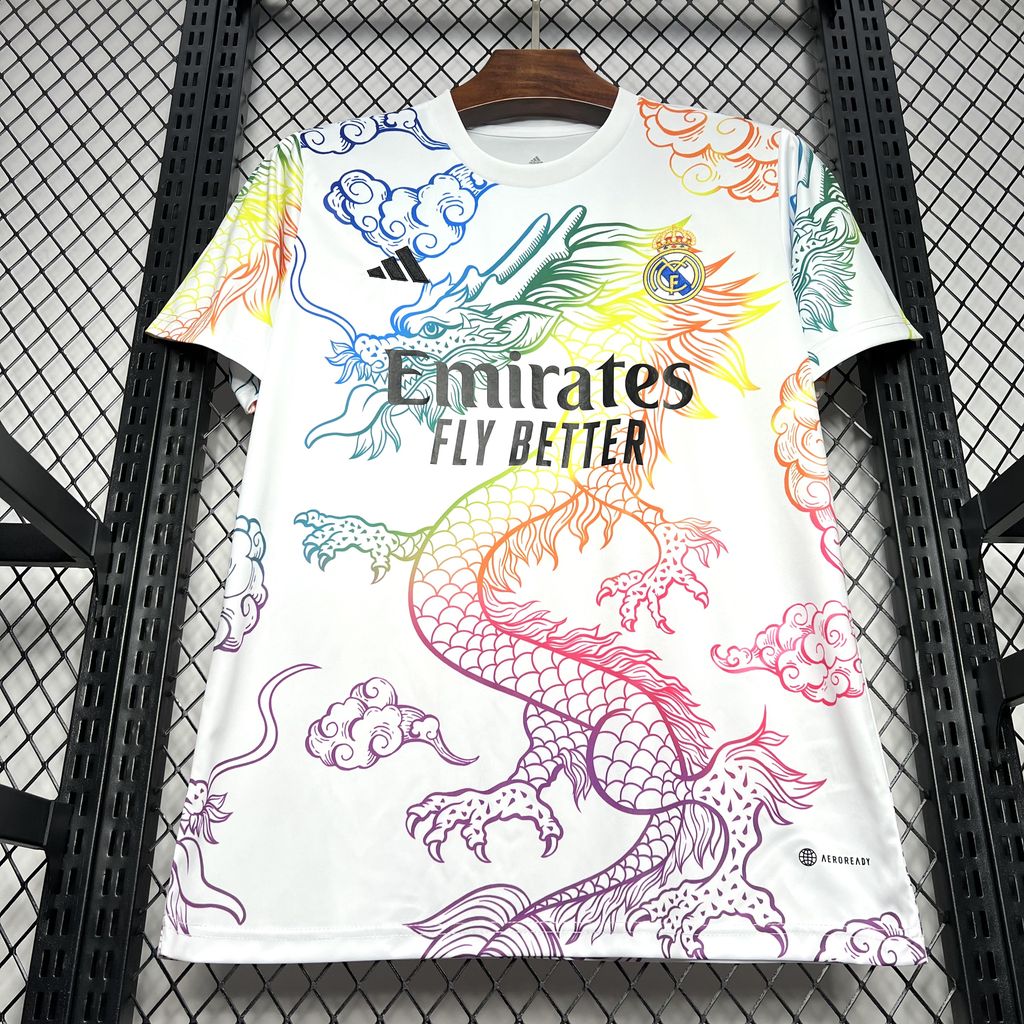 Real Madrid Edición White Dragon 2024/25 Versión Fan