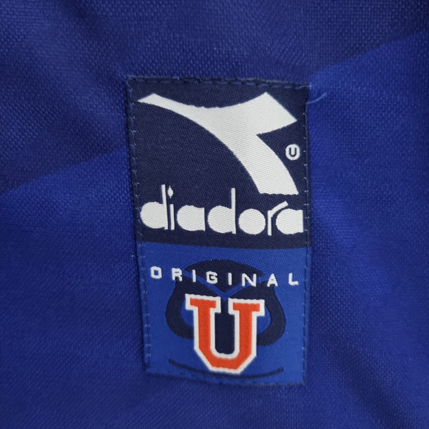 Universidad de Chile Local Retro 1996 Versión Fan