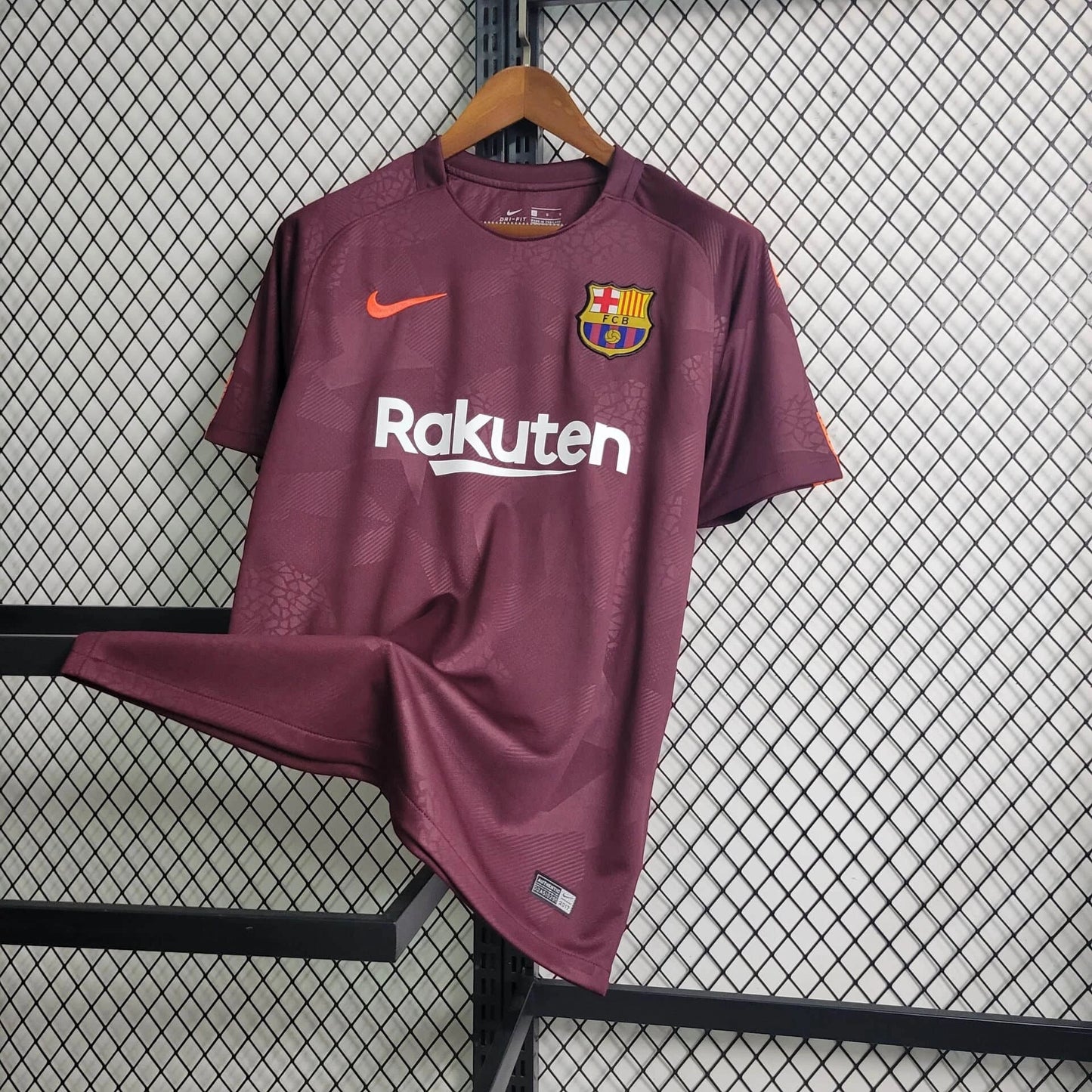 FC Barcelona Retro Tercera 2017/18 Versión Fan