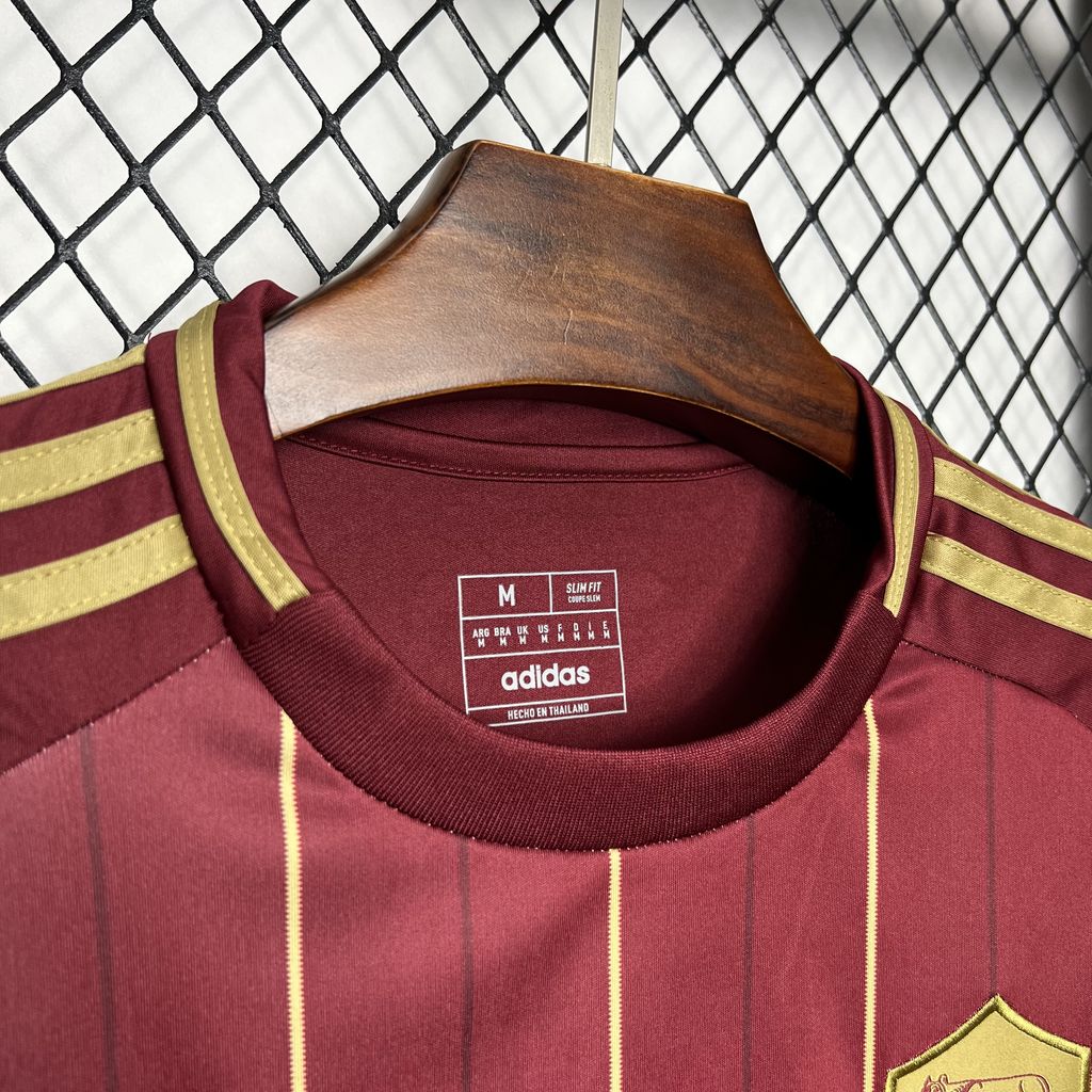 AS Roma Local 2024/25 Versión Fan