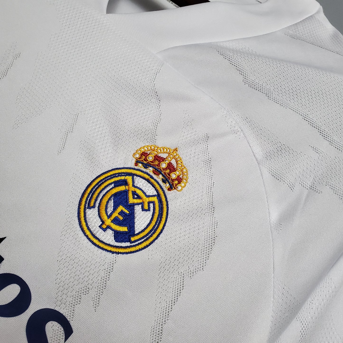 Real Madrid Local Retro 2020/21 Versión Fan