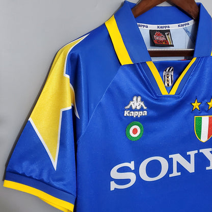 Juventus Retro Visita 1995/97 Versión Fan