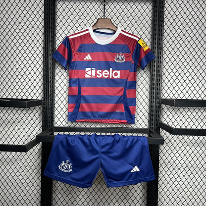 Newcastle Visita 2024/25 Kit Niños