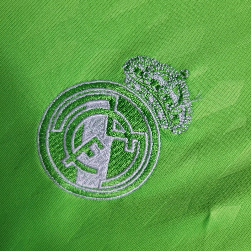 Real Madrid Portero Verde 2023/24 Versión Fan