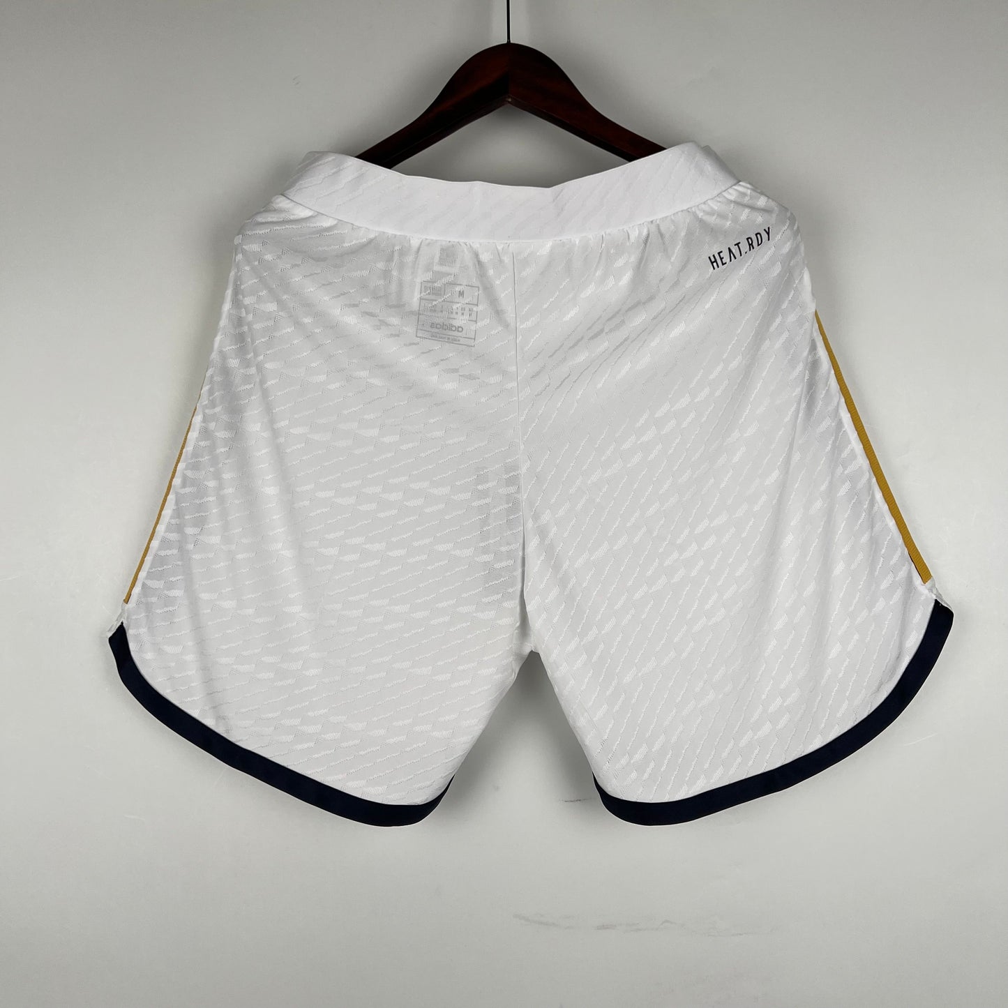 Real Madrid Local 2023/24 Shorts Blancos