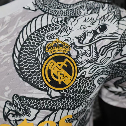 Real Madrid "Black Dragon" 2024/25 Versión Jugador