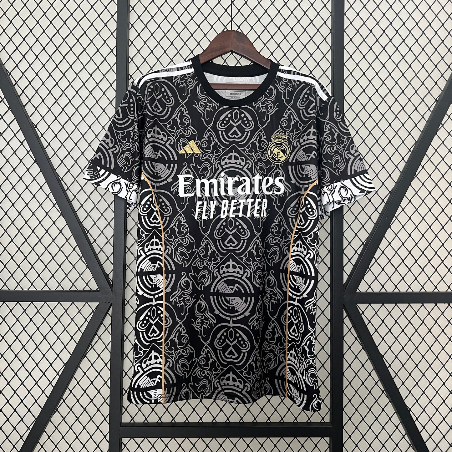 Real Madrid Edición Especial Negra 2024/25 Versión Fan