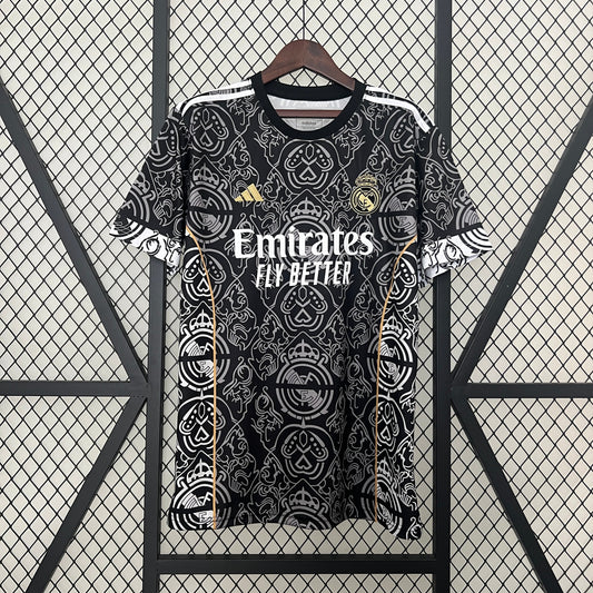 Real Madrid Edición Especial Negra 2024/25 Versión Fan