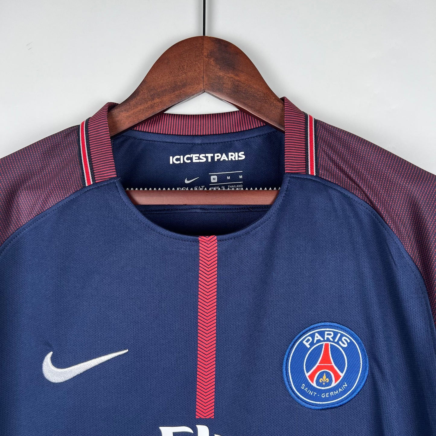 París Saint-Germain Local Retro 2017/18 Versión Fan