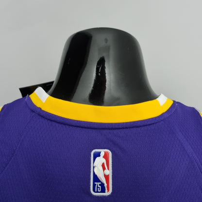 LA Lakers Clásica Morada Jordan 2022/23 Versión Fan