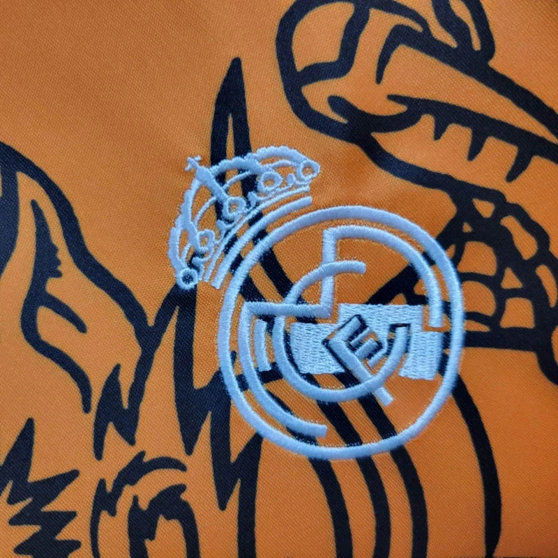 Real Madrid "Especial Dragon Naranja" 2024/25 Versión Fan