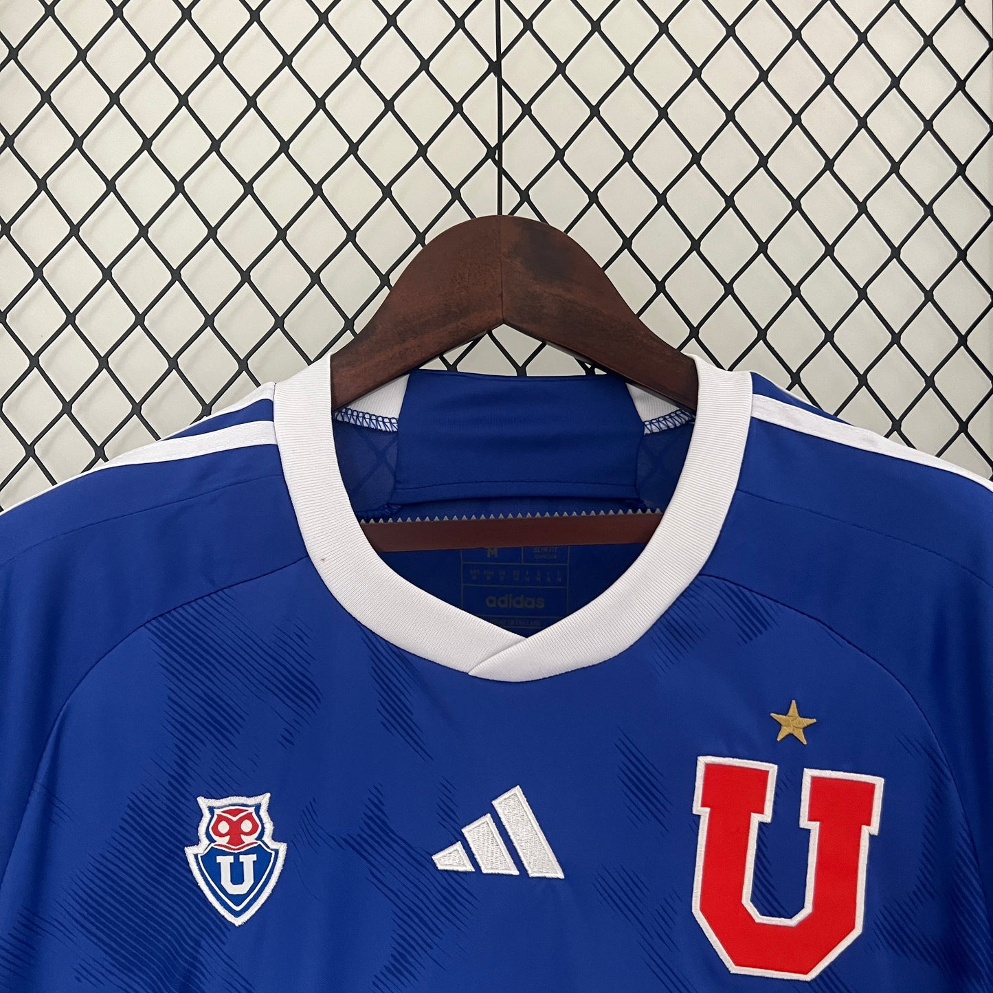 Universidad de Chile Local 2024 Versión Fan