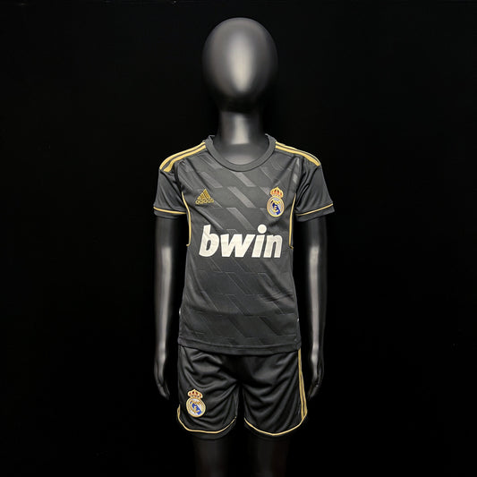 Real Madrid Retro Kit Niños Visita 2011/12