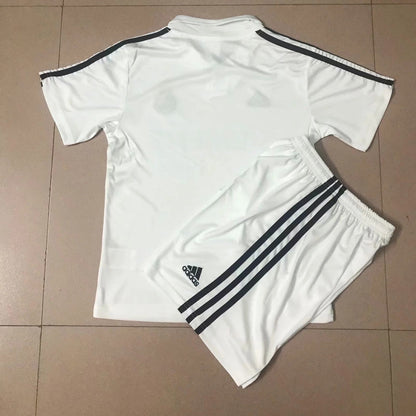 Real Madrid Retro Kit Niños Local 2002/03