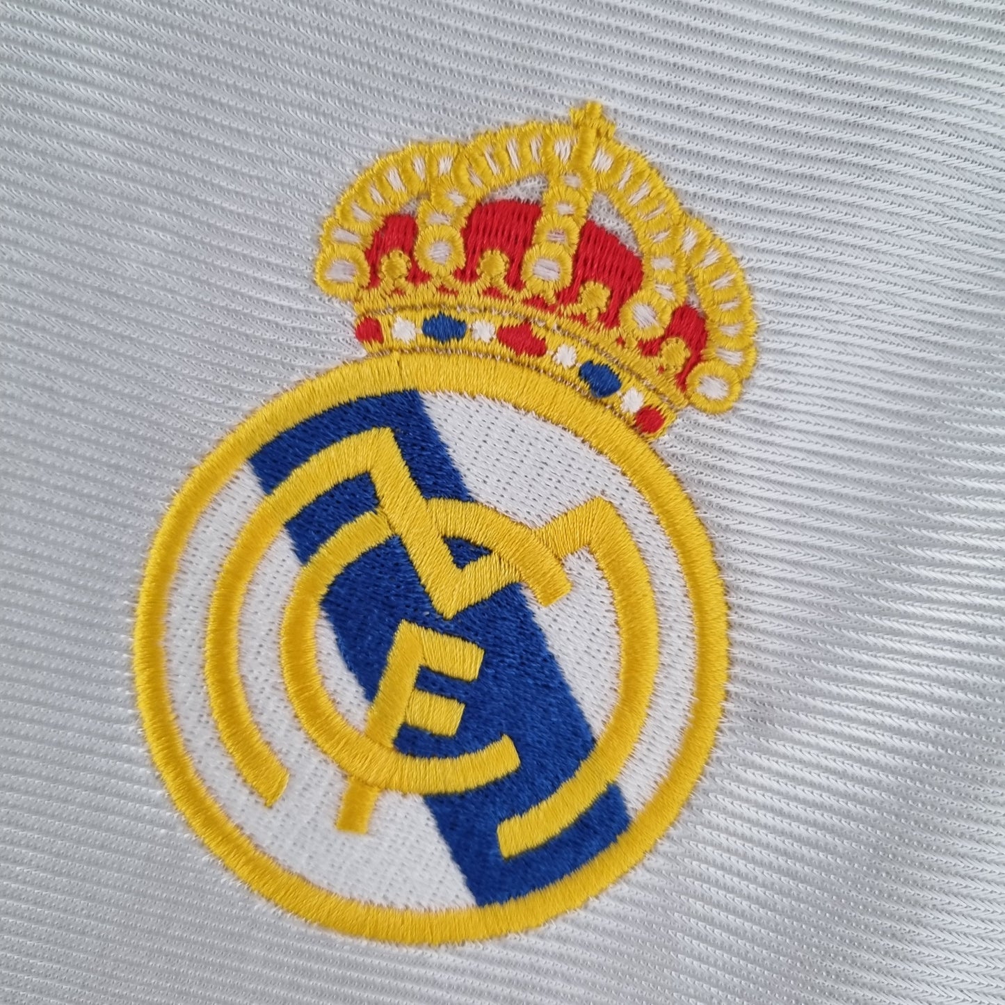 Real Madrid Local Retro 2000 Versión Fan