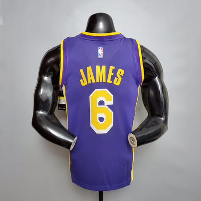 LA Lakers Morada Cuello en V Versión Fan