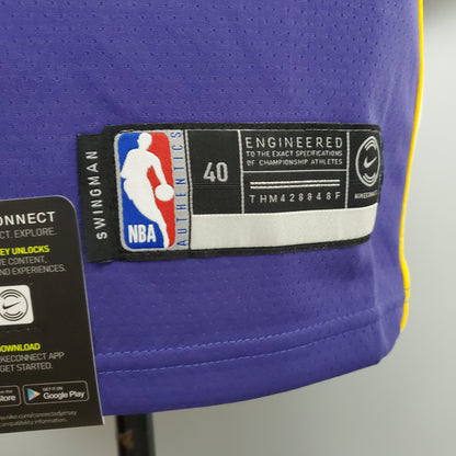 LA Lakers Morada Cuello en V Versión Fan