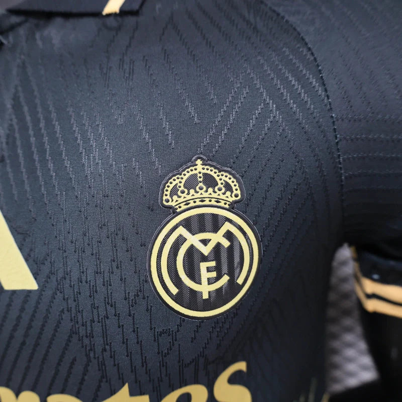 Real Madrid "Dragon Dorado Polo" 2024/25 Versión Jugador