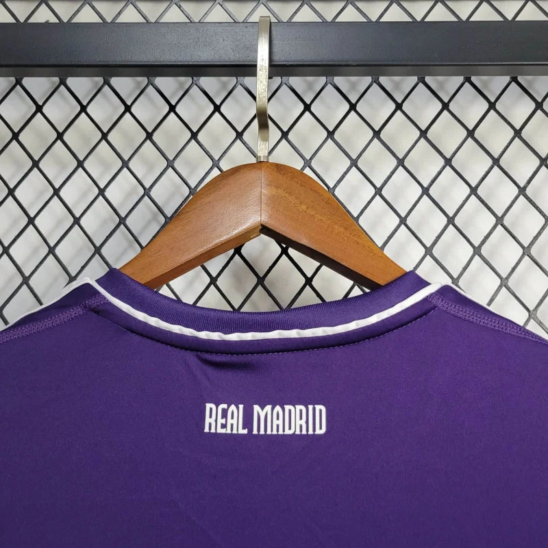 Real Madrid Tercera Retro 2010/11 Versión Fan