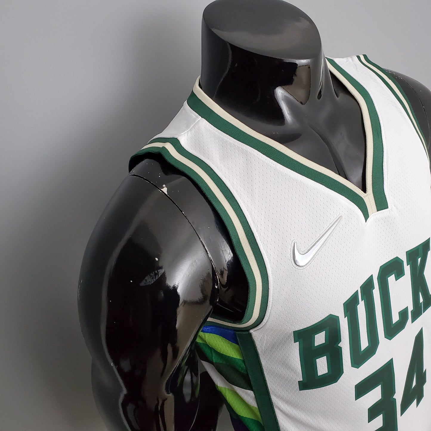 Milwaukee Bucks 2022 Blanco NBA