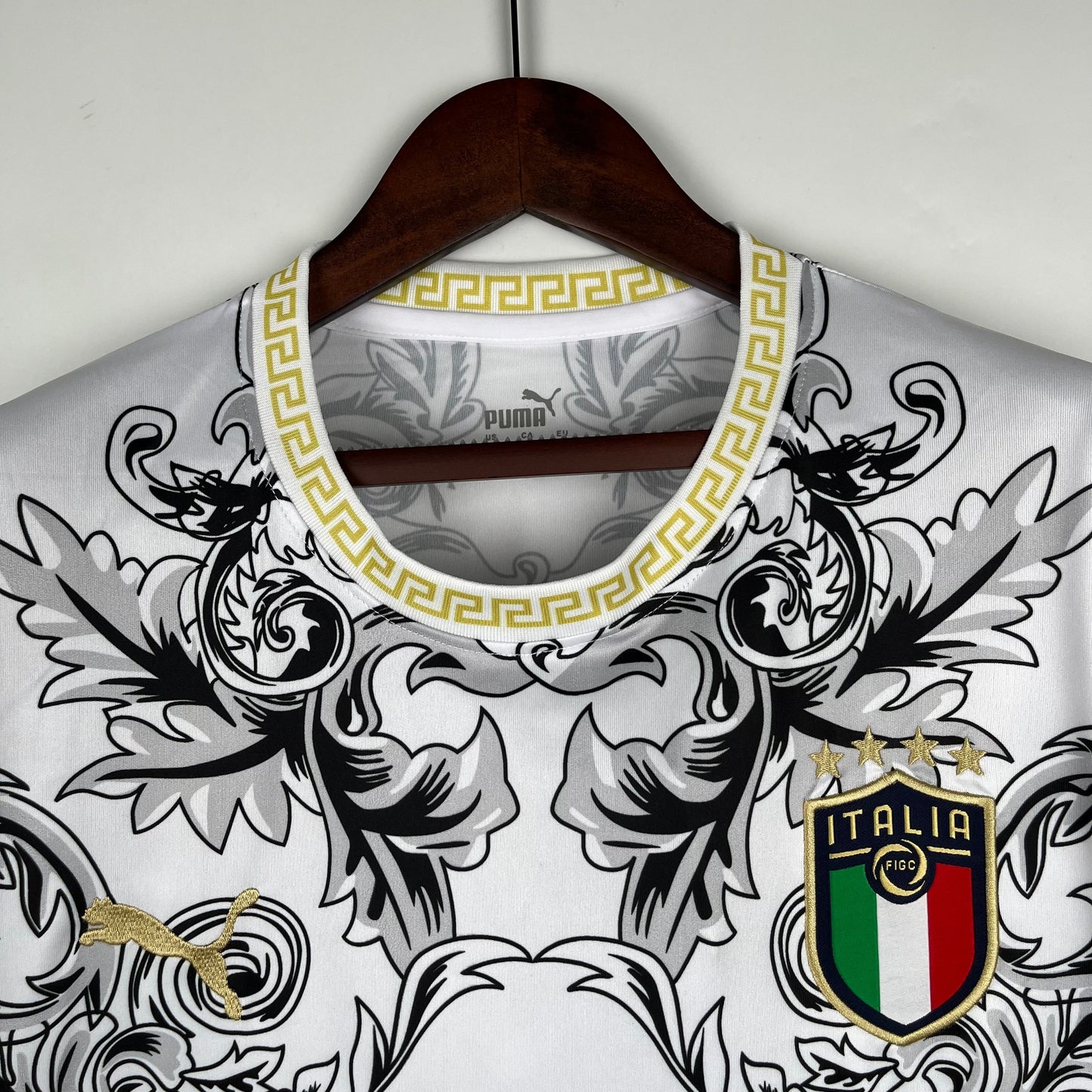 Italia Versace White Edition 2023/24 Versión Fan