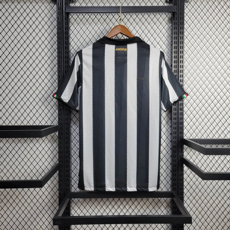 Juventus Local Retro 2010/11 Versión Fan