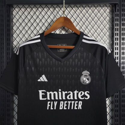 Real Madrid Portero Negro 2023/24 Versión Fan