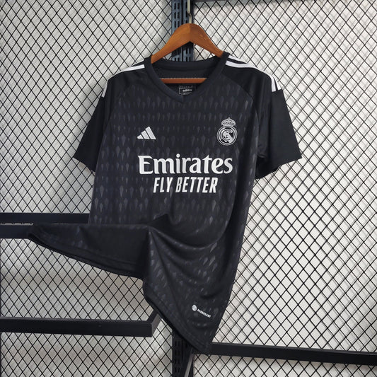 Real Madrid Portero Negro 2023/24 Versión Fan